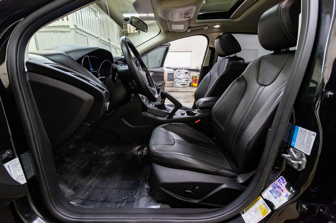 2013 Ford Focus Titanium Hatchback Leather Roof Nav Red Deer AB