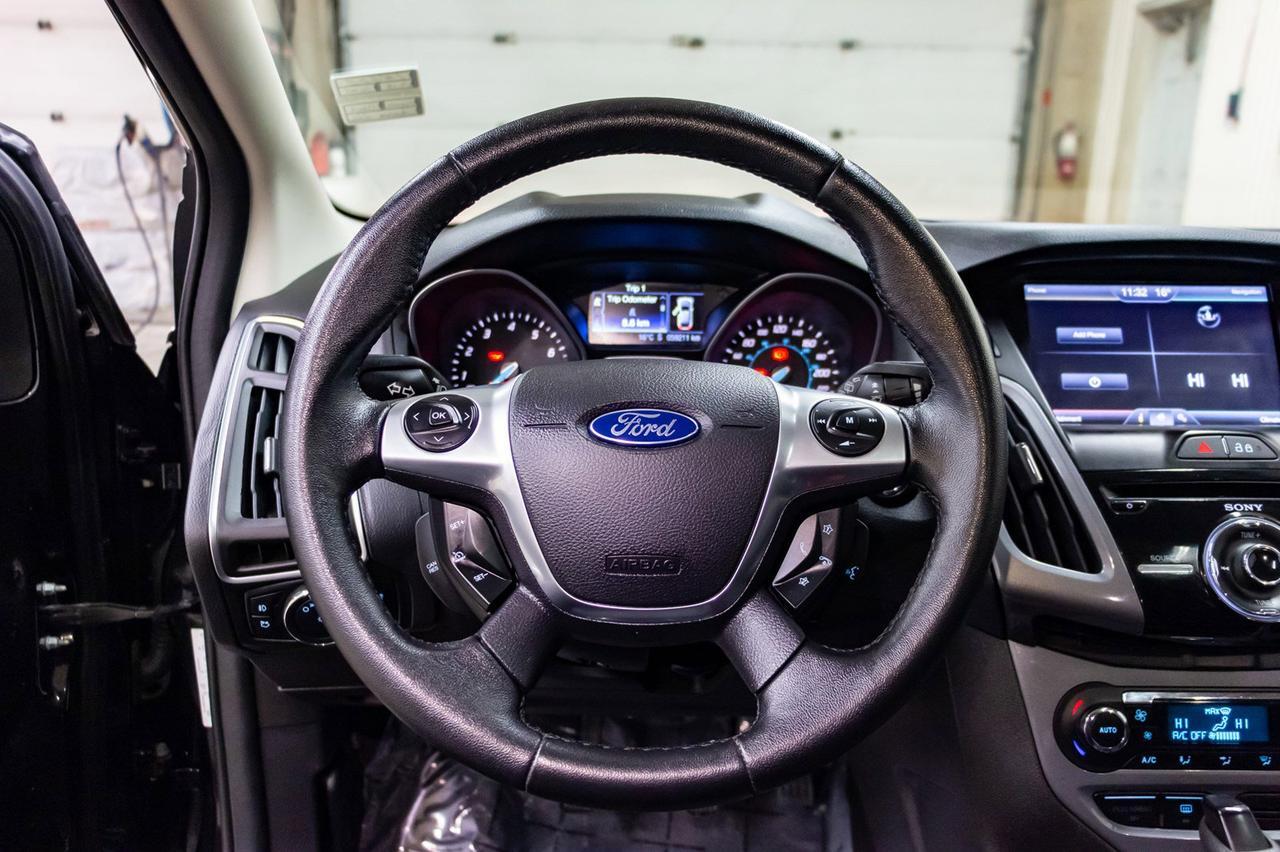 2013 Ford Focus Titanium Hatchback Leather Roof Nav Red Deer AB