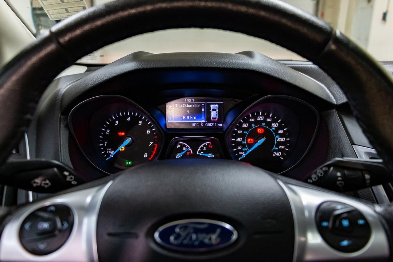 2013 Ford Focus Titanium Hatchback Leather Roof Nav Red Deer AB