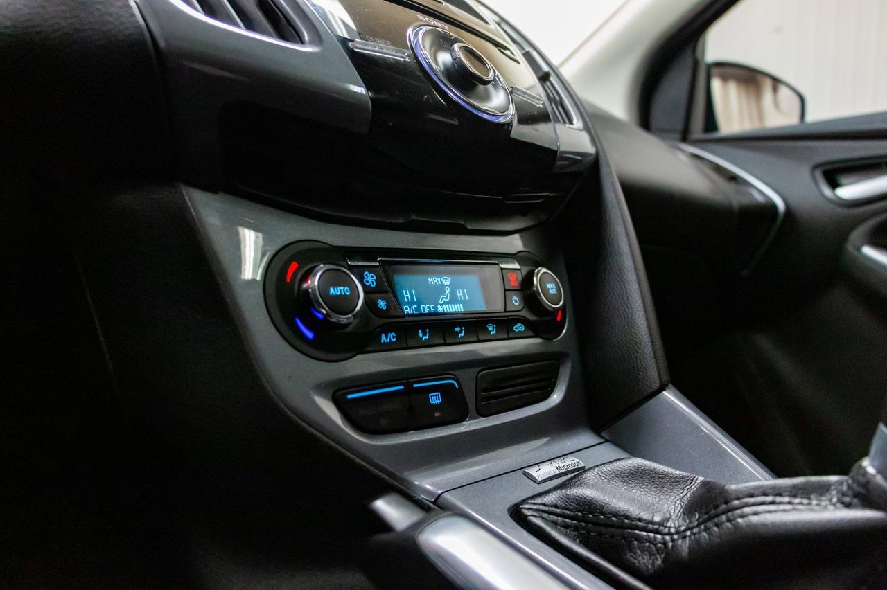 2013 Ford Focus Titanium Hatchback Leather Roof Nav Red Deer AB