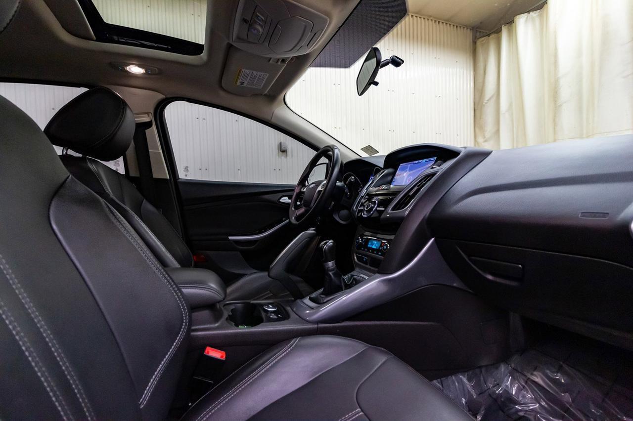 2013 Ford Focus Titanium Hatchback Leather Roof Nav Red Deer AB