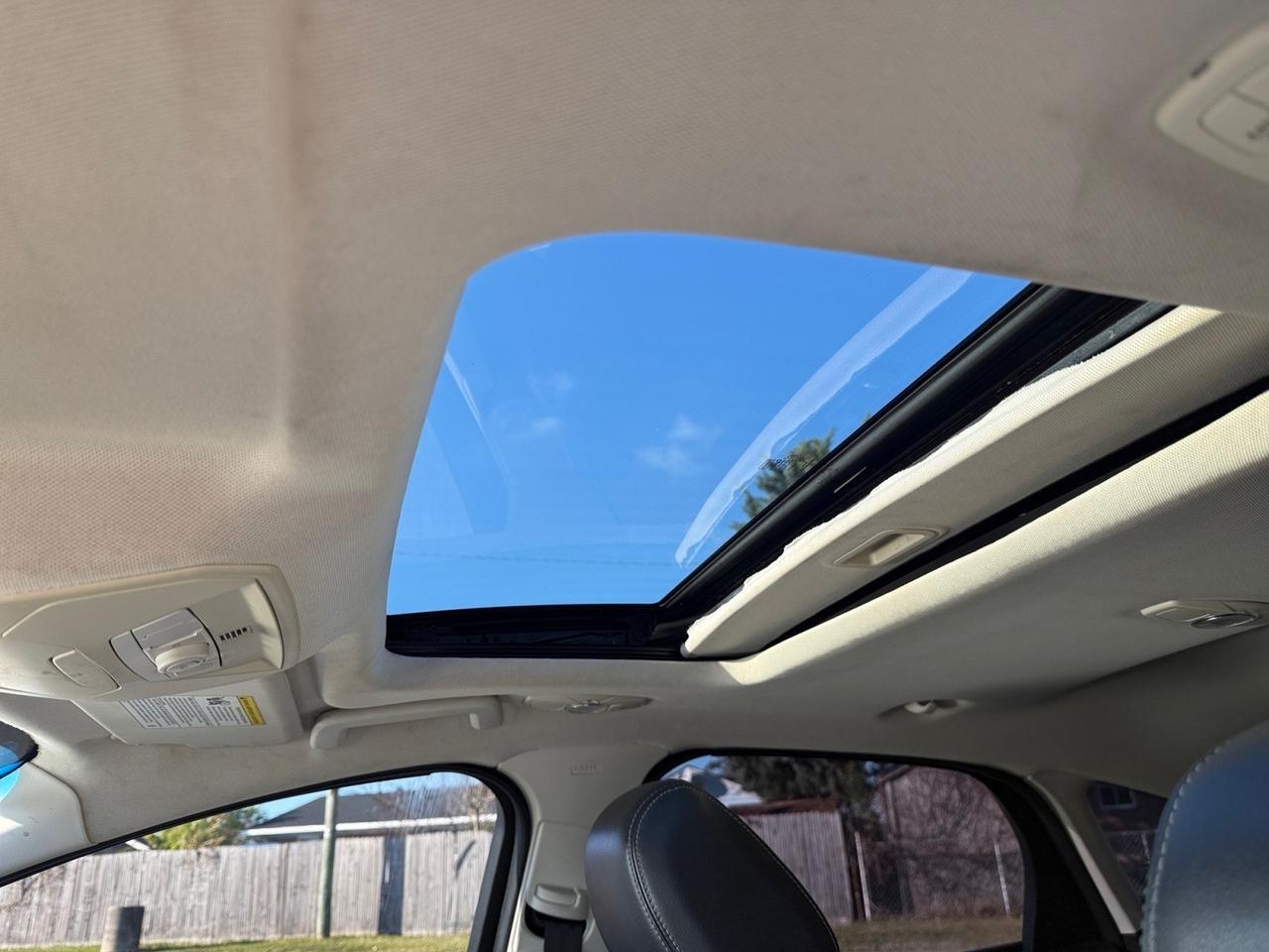 2013 Ford Focus Titanium, SUNROOF, SONY SPEAKERS, HEATED SEATS, POWER AND HEATED MIRRORS, REMOTE START, PUSH BUTTON START, BACKUP CAMERA, BLUETOOTH, COME AND TEST DRIVE THIS FORD FOCUS TODAY! Norfolk VA