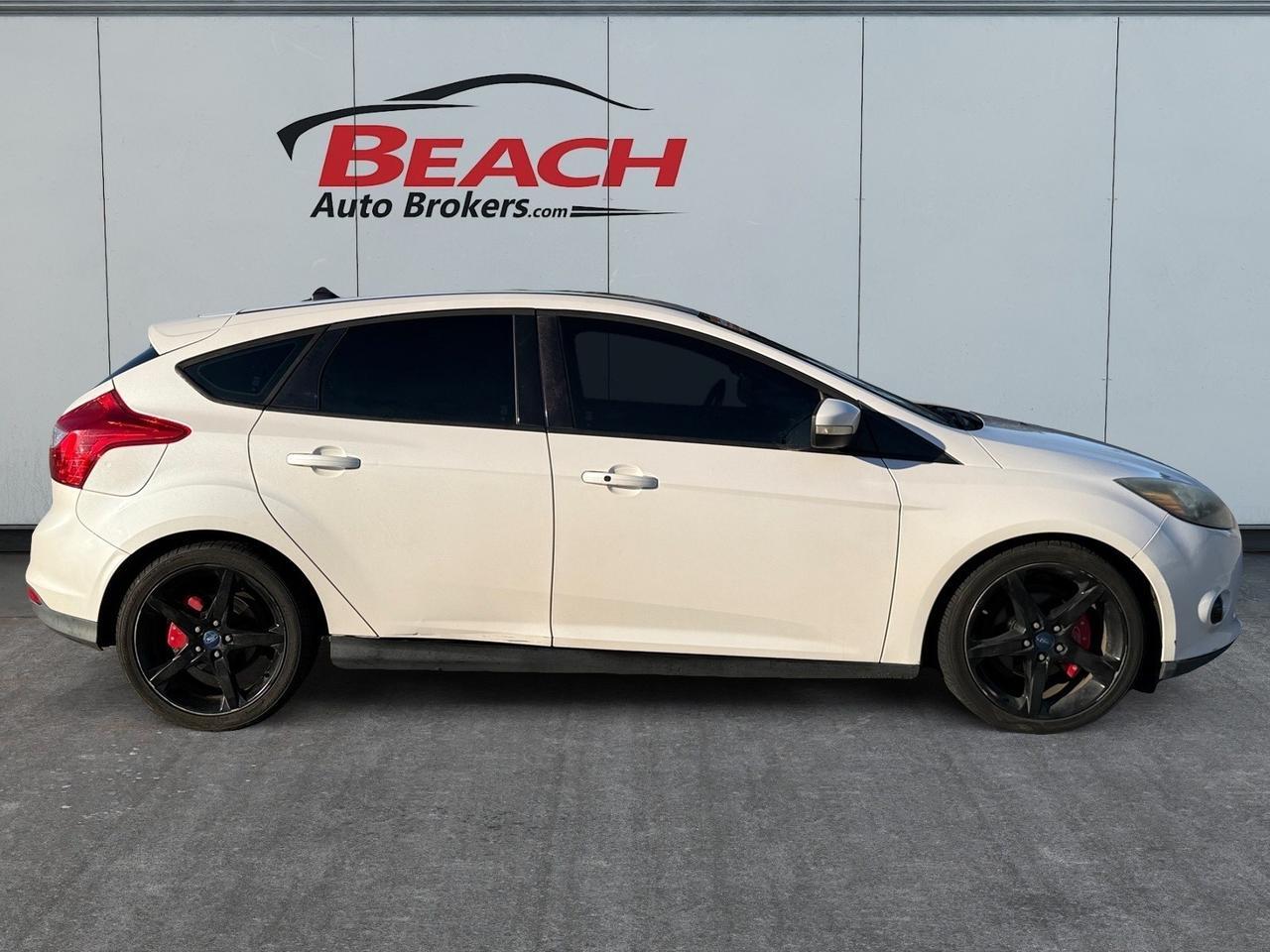 2013 Ford Focus Titanium, SUNROOF, SONY SPEAKERS, HEATED SEATS, POWER AND HEATED MIRRORS, REMOTE START, PUSH BUTTON START, BACKUP CAMERA, BLUETOOTH, COME AND TEST DRIVE THIS FORD FOCUS TODAY! Norfolk VA