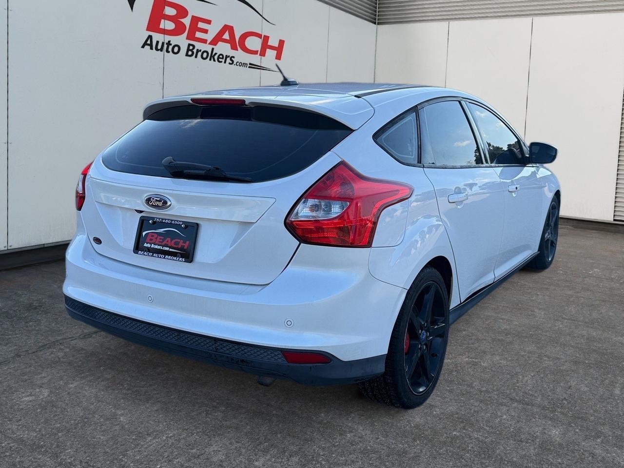 2013 Ford Focus Titanium, SUNROOF, SONY SPEAKERS, HEATED SEATS, POWER AND HEATED MIRRORS, REMOTE START, PUSH BUTTON START, BACKUP CAMERA, BLUETOOTH, COME AND TEST DRIVE THIS FORD FOCUS TODAY! Norfolk VA