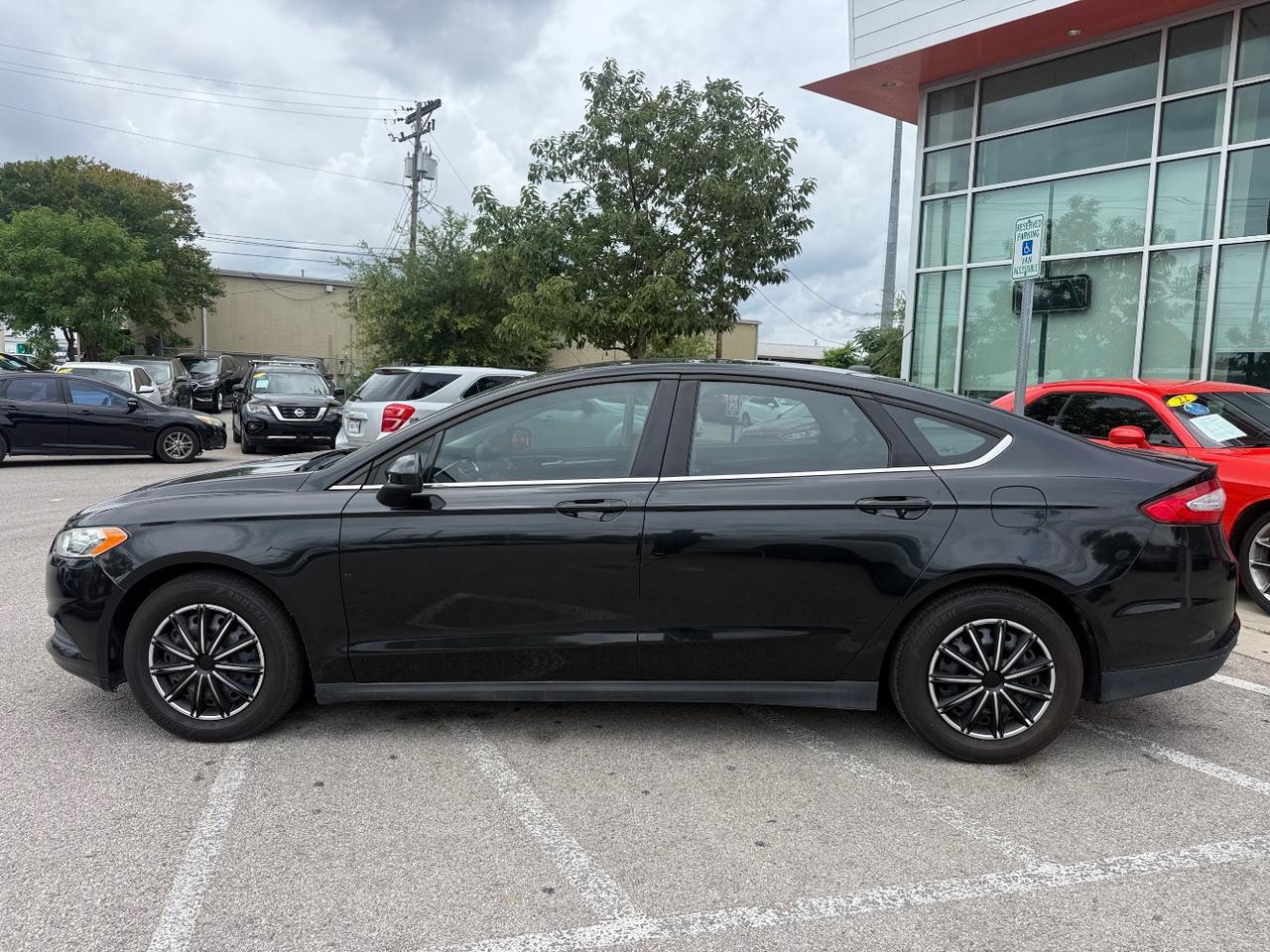 2013 Ford Fusion S