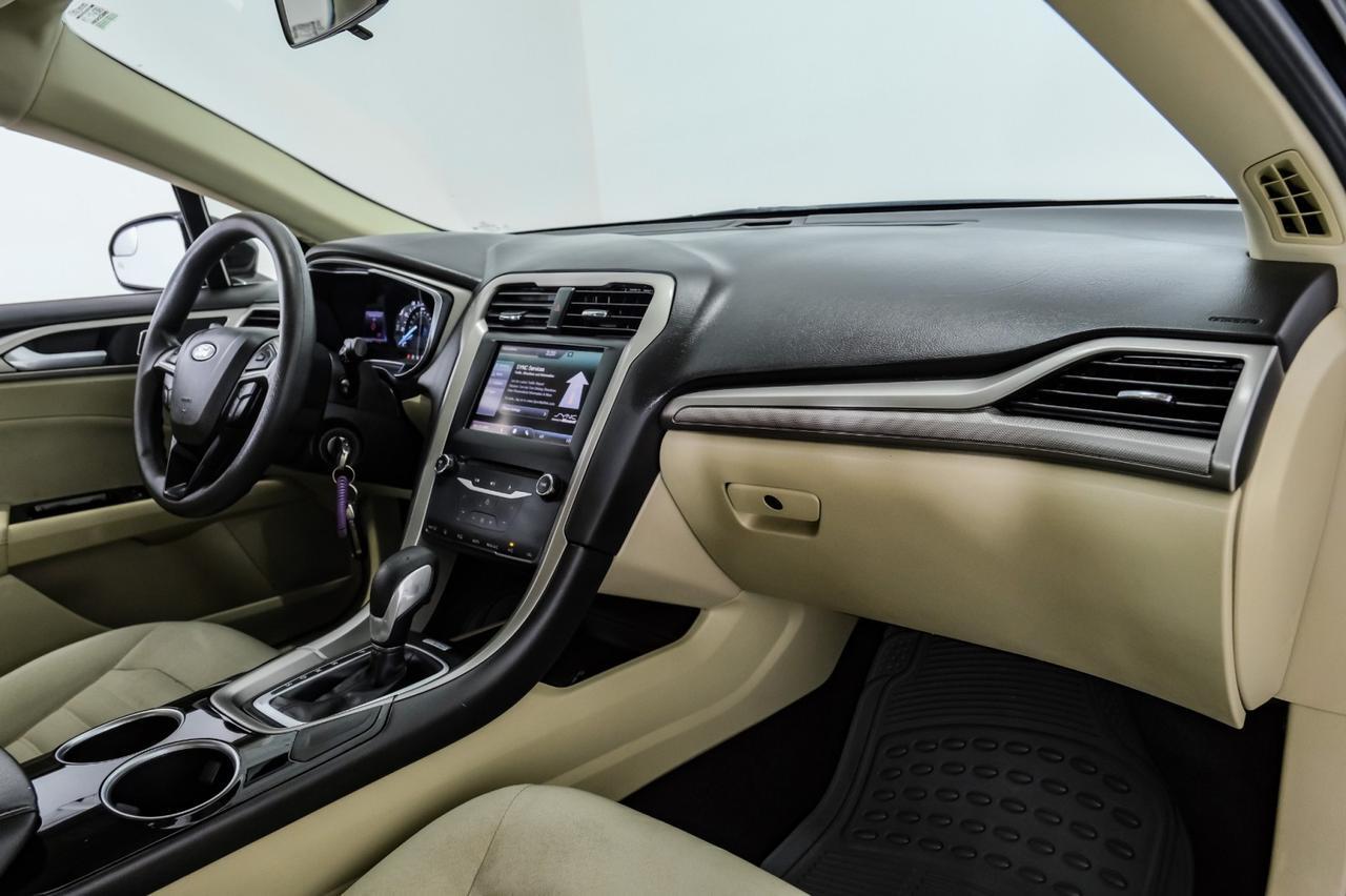 2013 Ford Fusion SE AUTOMATIC REAR CAMERA BLUETOOTH CRUISE CONTROL REMOTE KEYLESS ENTRY ALLOY WHEELS Carrollton TX