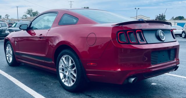 2013 Ford Mustang - SAR V6 Premium