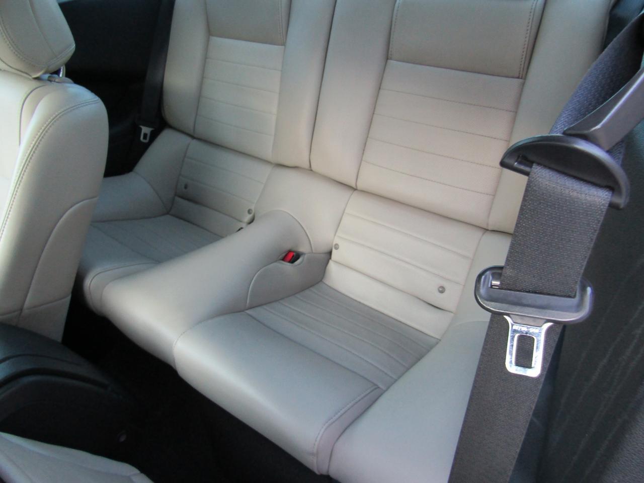 2013 Ford Mustang 2dr Cpe V6 Grand Prairie TX