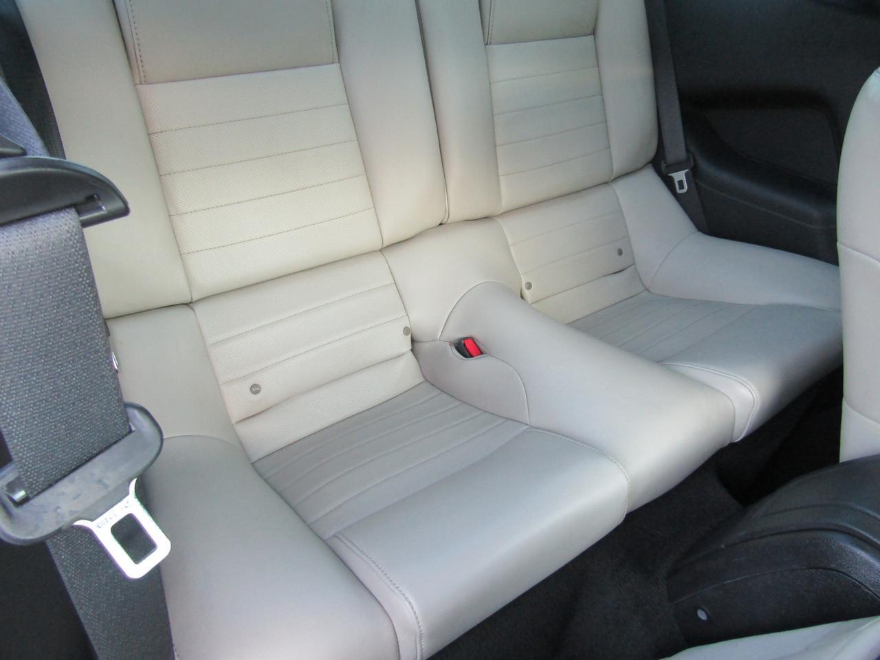 2013 Ford Mustang 2dr Cpe V6 Grand Prairie TX