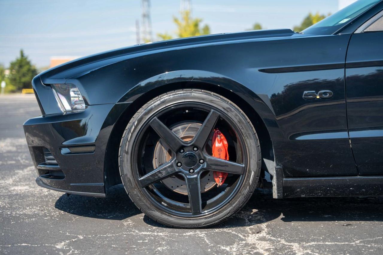 2013 Ford Mustang GT Premium Coupe 2D St. Louis MO