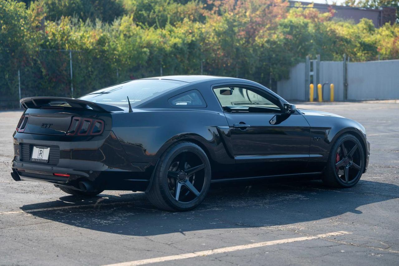 2013 Ford Mustang GT Premium Coupe 2D St. Louis MO