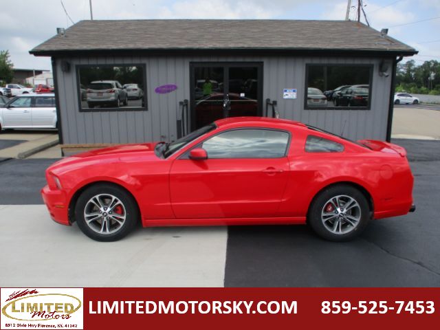 2013 Ford Mustang V6 Coupe