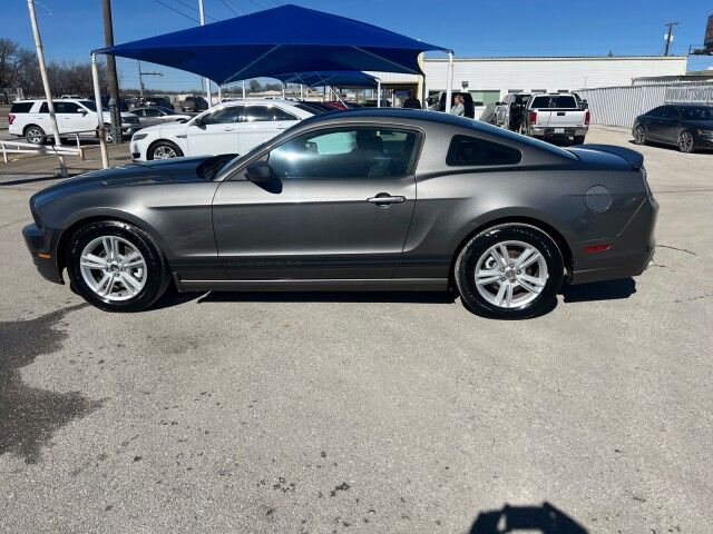 2013 Ford Mustang V6 Premium Gainesville TX