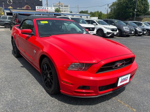 2013 Ford Mustang V6 Premium Worcester MA
