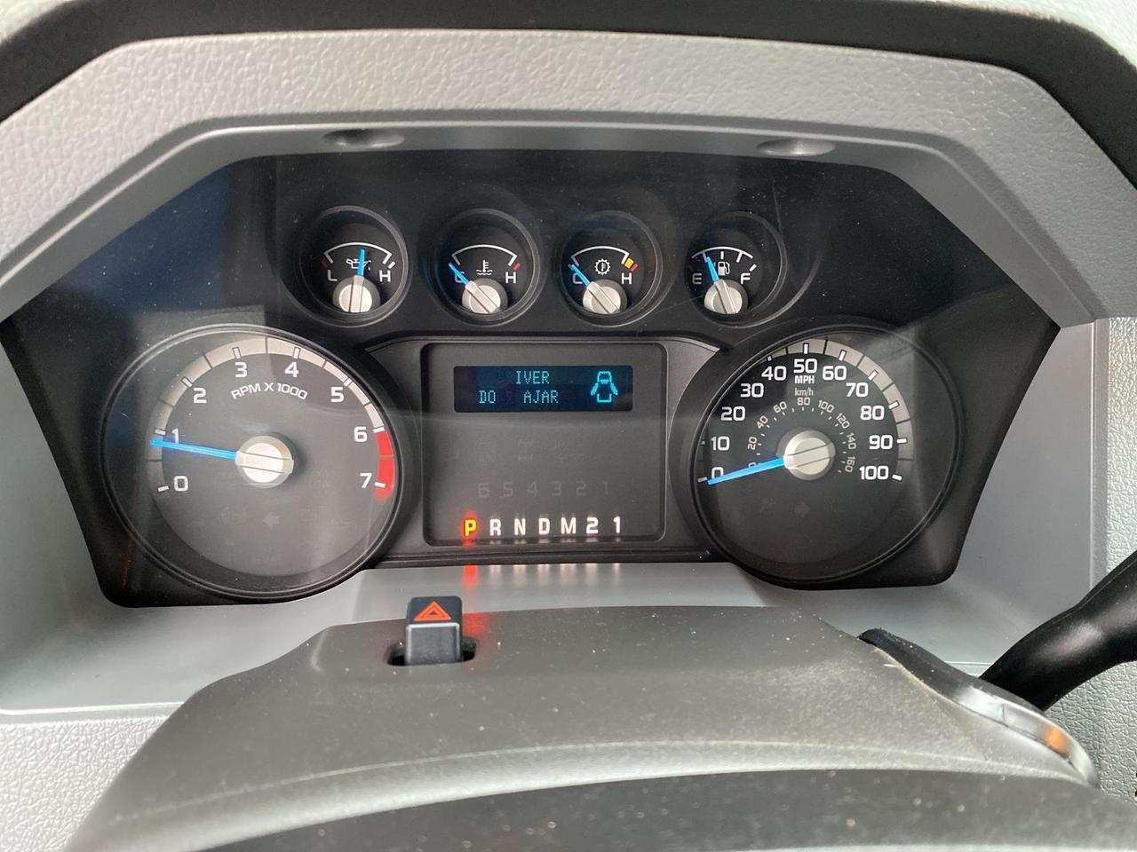 2013 Ford Super Duty F-350 DRW XL