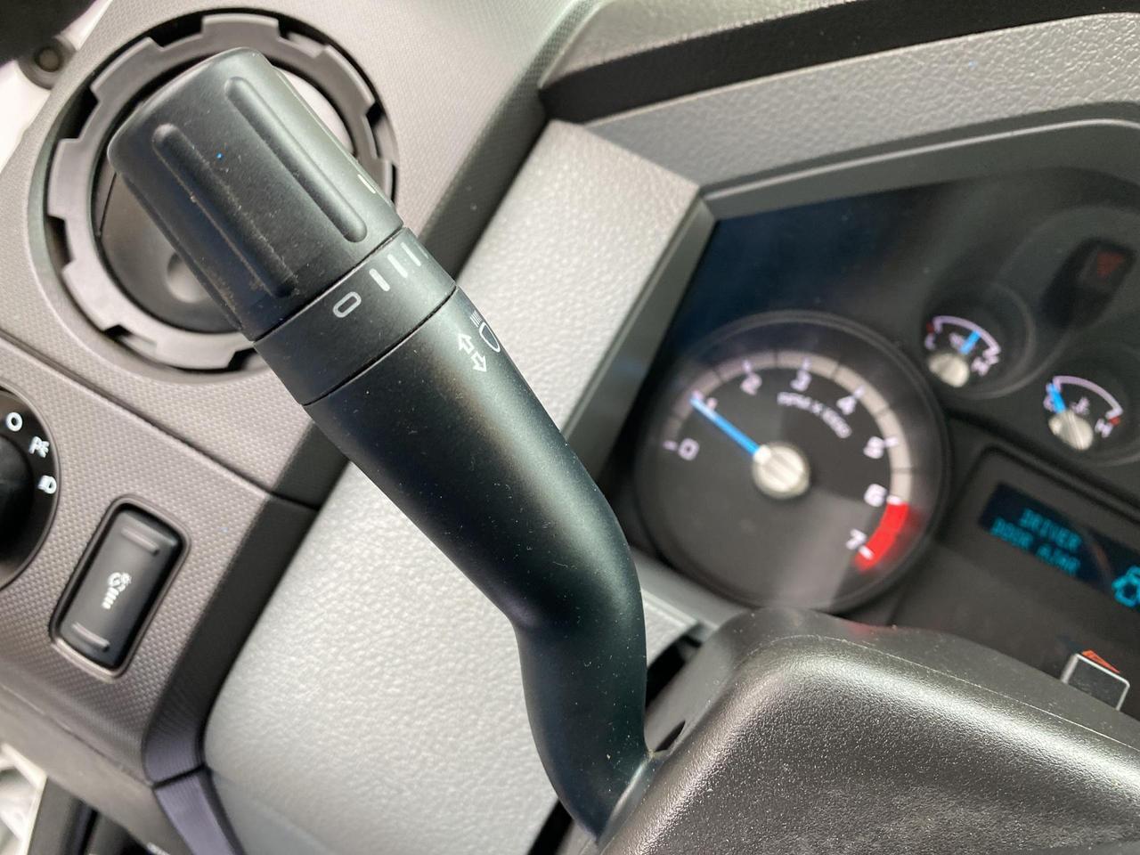 2013 Ford Super Duty F-350 DRW XL