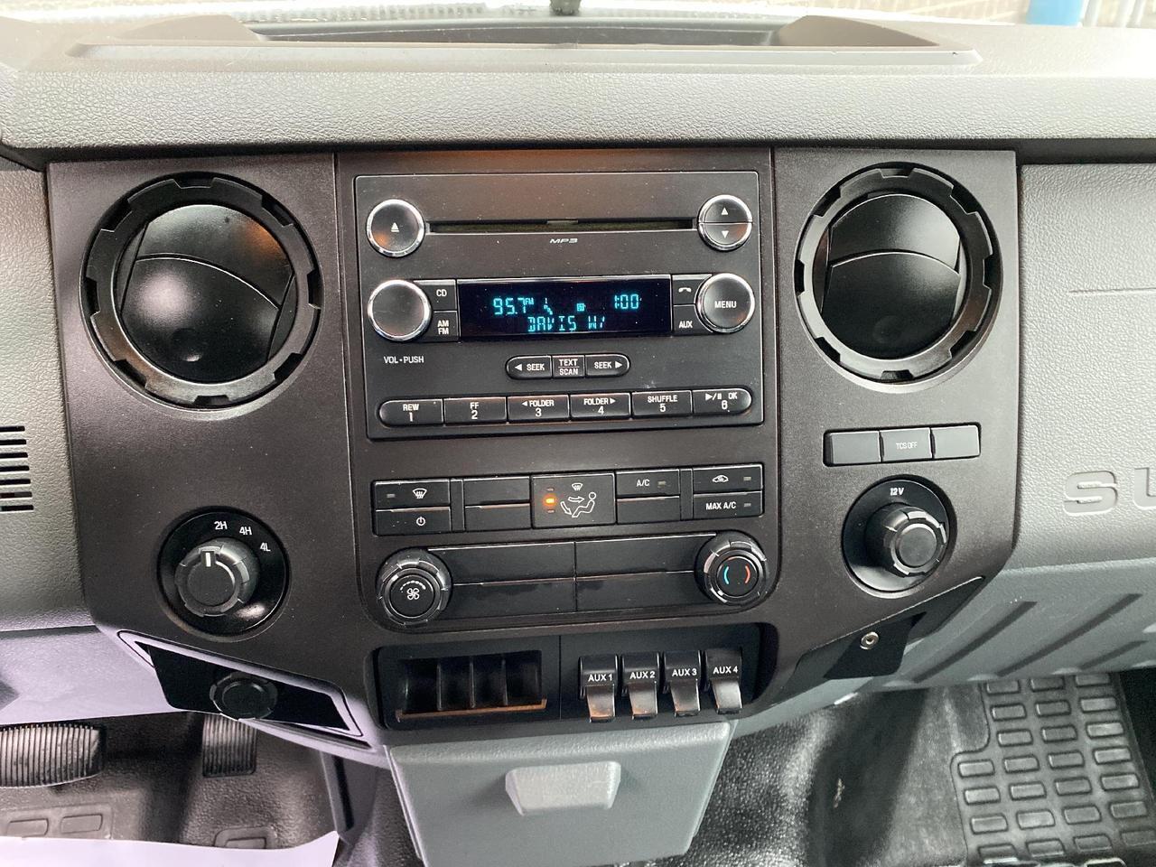 2013 Ford Super Duty F-350 DRW XL