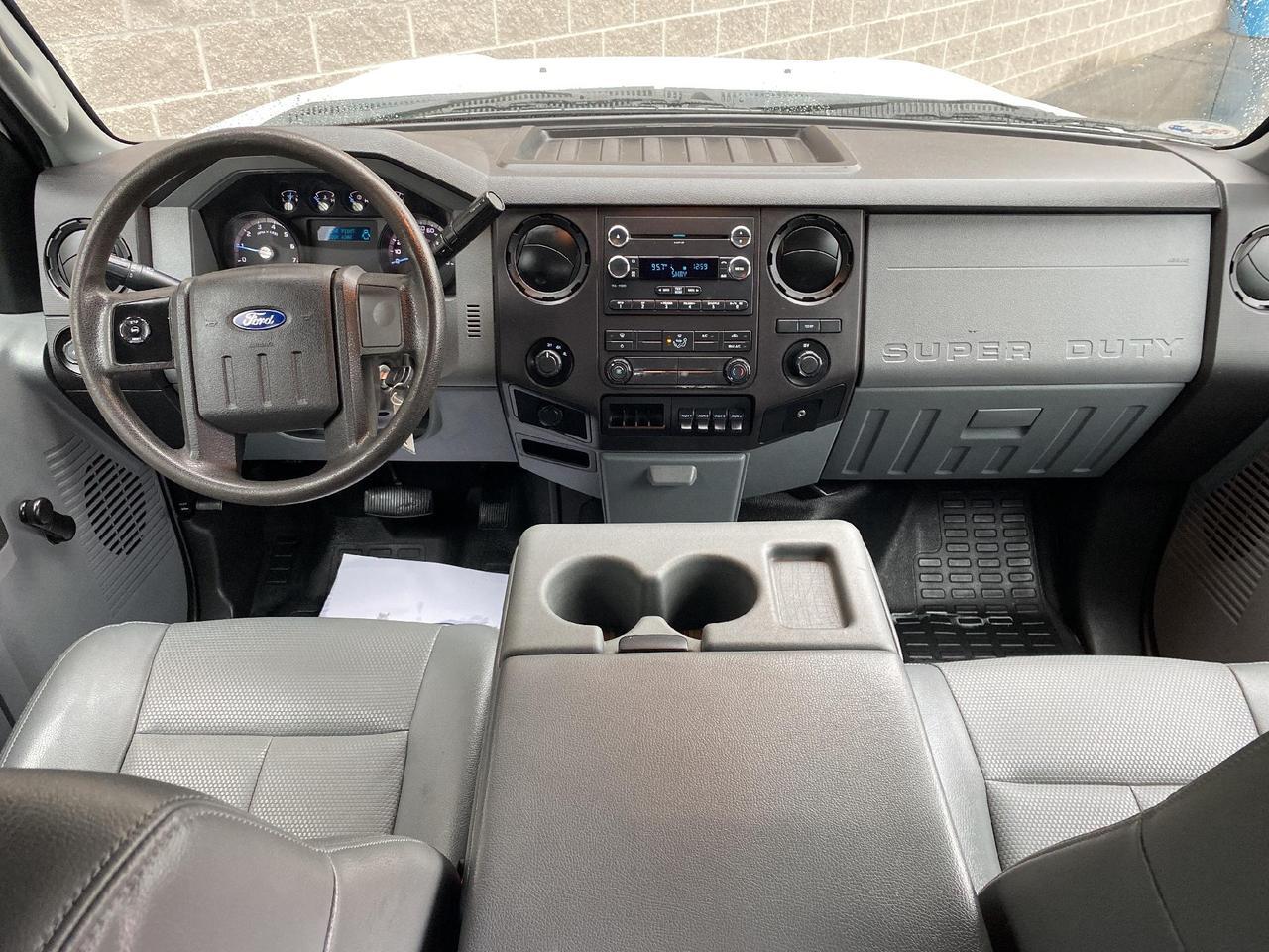 2013 Ford Super Duty F-350 DRW XL
