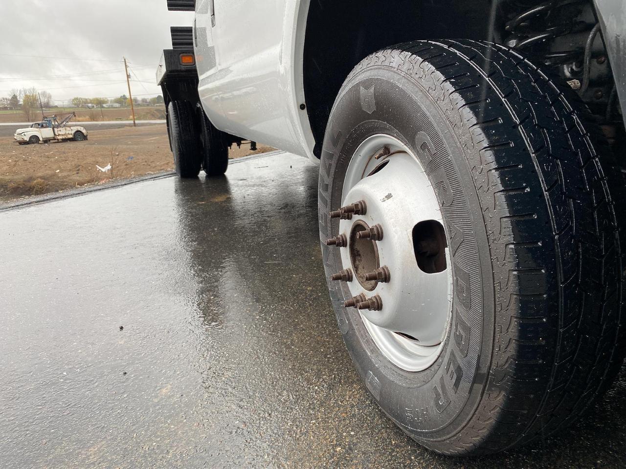 2013 Ford Super Duty F-350 DRW XL