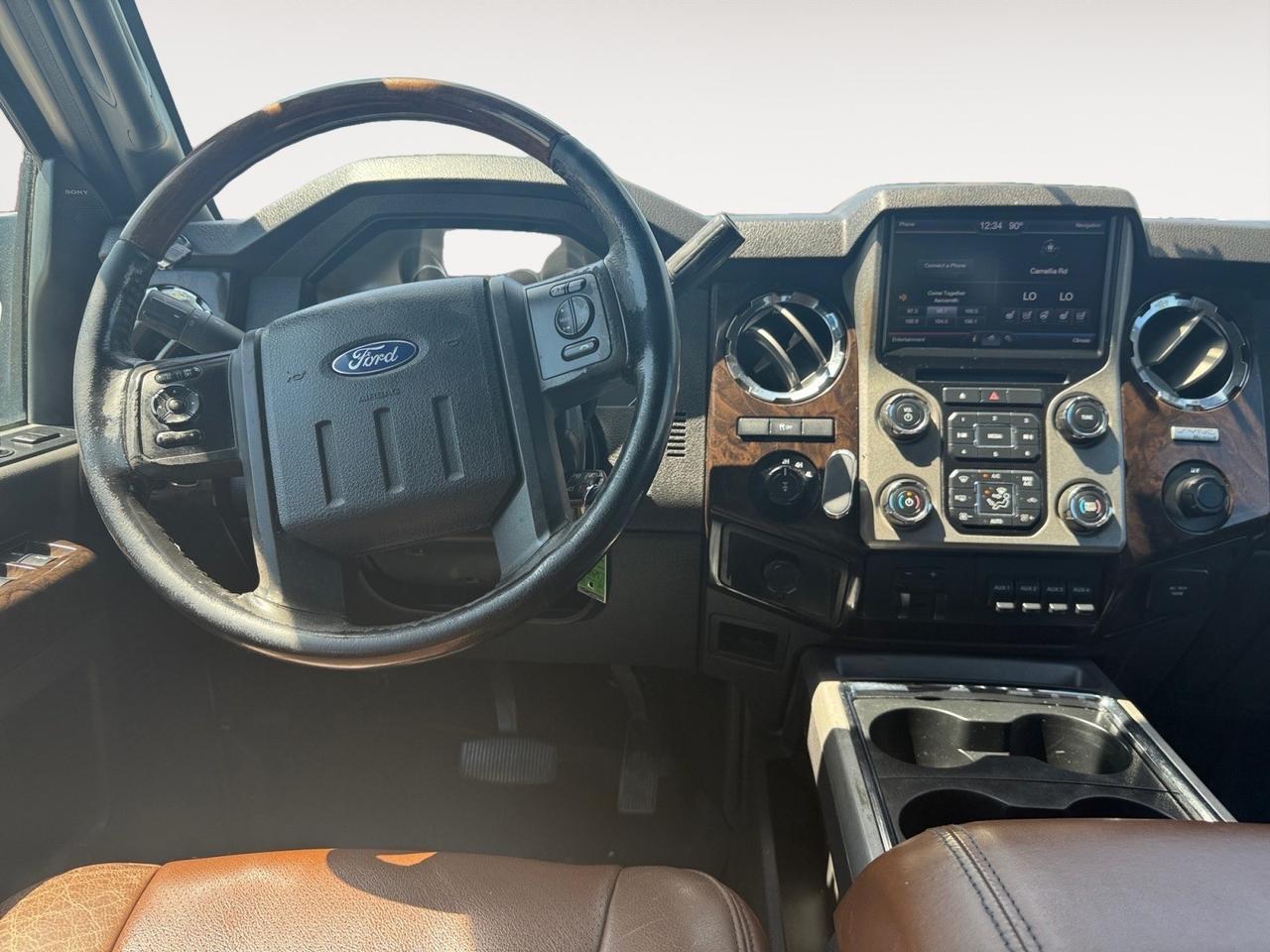 2013 Ford Super Duty F-350 SRW LARIAT, HEATED/VENTILATED SEATS, UNIVERSAL GARAGE DOOR OPENER, BED LINER, TONNEAU COVER, RUNNING BOARDS, SLIDING REAR WINDOW, BACKUP CAMERA, POWER/HEATED MIRRORS, SUNROOF, COME AND TEST DRIVE THIS FORD F-350! Norfolk VA