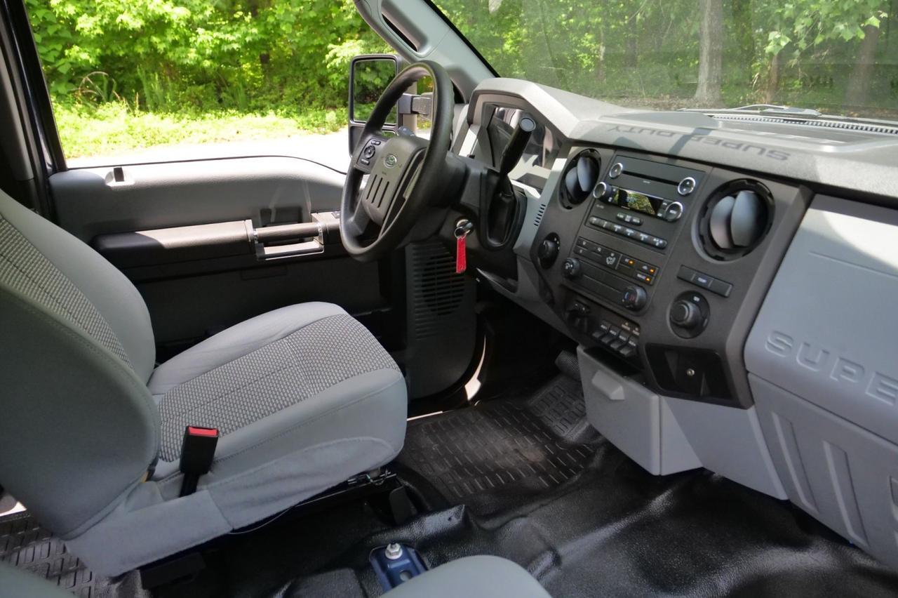 2013 Ford Super Duty F-450 XL 4X4 / DRW / 6.7L V8 Power Stroke Diesel! Lincolnton NC