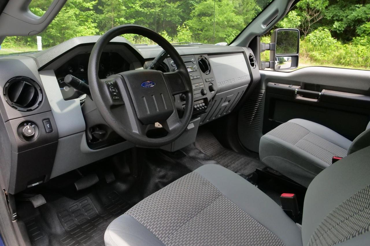 2013 Ford Super Duty F-450 XL 4X4 / DRW / 6.7L V8 Power Stroke Diesel! Lincolnton NC