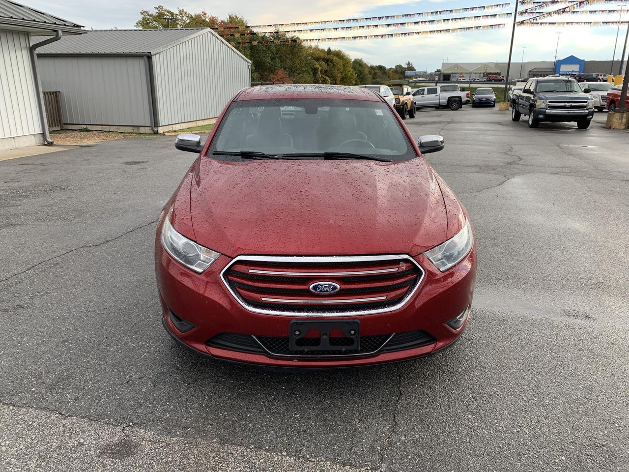 2013 Ford Taurus Limited Sedan 4D