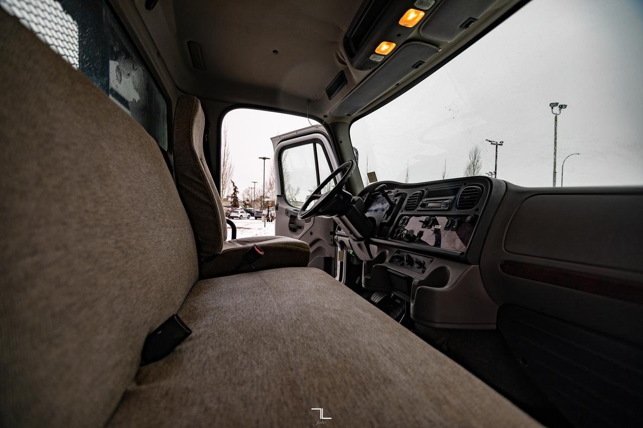 2013 Freightliner M2 106 Day Cab Deck Liftgate Diesel Red Deer AB