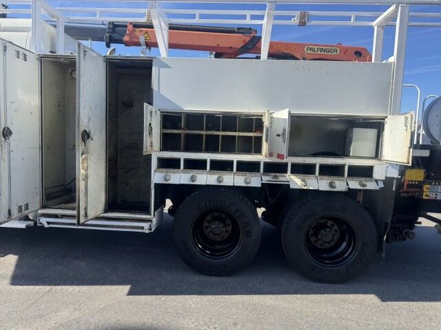 2013 Freightliner SD108 Palfinger PK11001 Crane Henrico VA 2013 Freightliner SD108 Palfinger PK11001 Crane Henrico VA