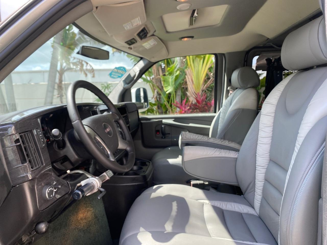 2013 GMC SAVANA HI TOP CONVERSION HANDICAP LIFT LOW MILES 24,857 Pompano Beach FL