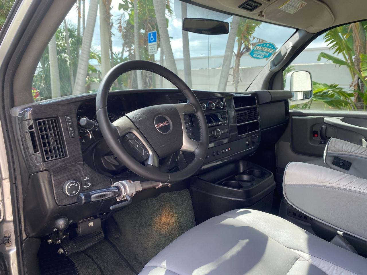 2013 GMC SAVANA HI TOP CONVERSION HANDICAP LIFT LOW MILES 24,857 Pompano Beach FL