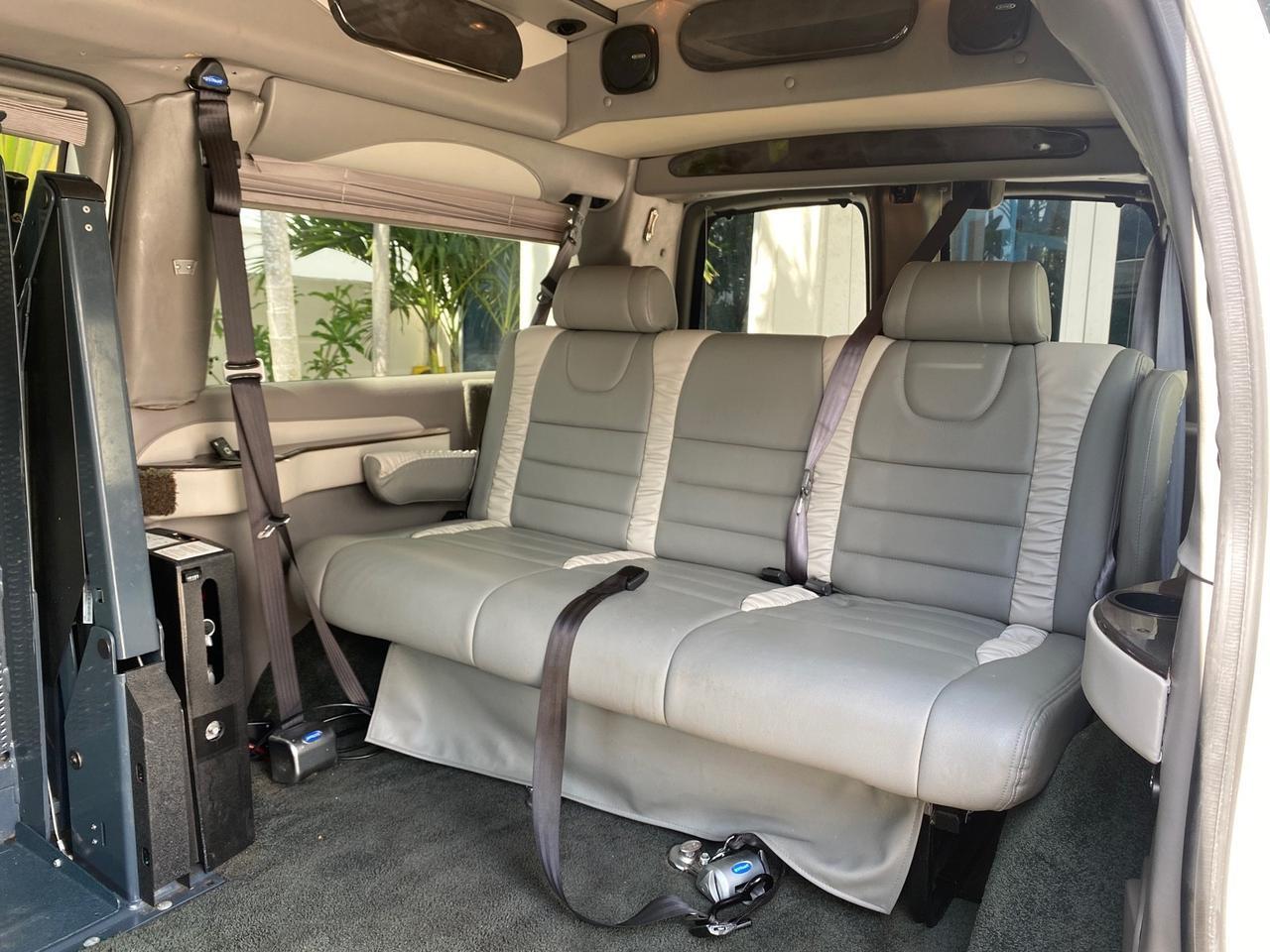 2013 GMC SAVANA HI TOP CONVERSION HANDICAP LIFT LOW MILES 24,857 Pompano Beach FL