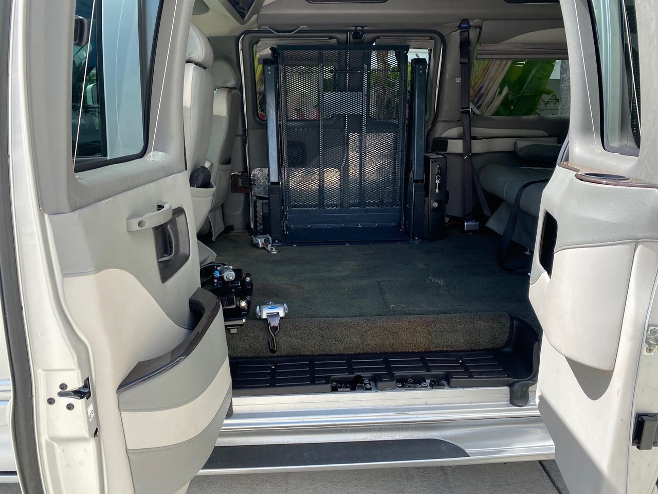 2013 GMC SAVANA HI TOP CONVERSION HANDICAP LIFT LOW MILES 24,857 Pompano Beach FL