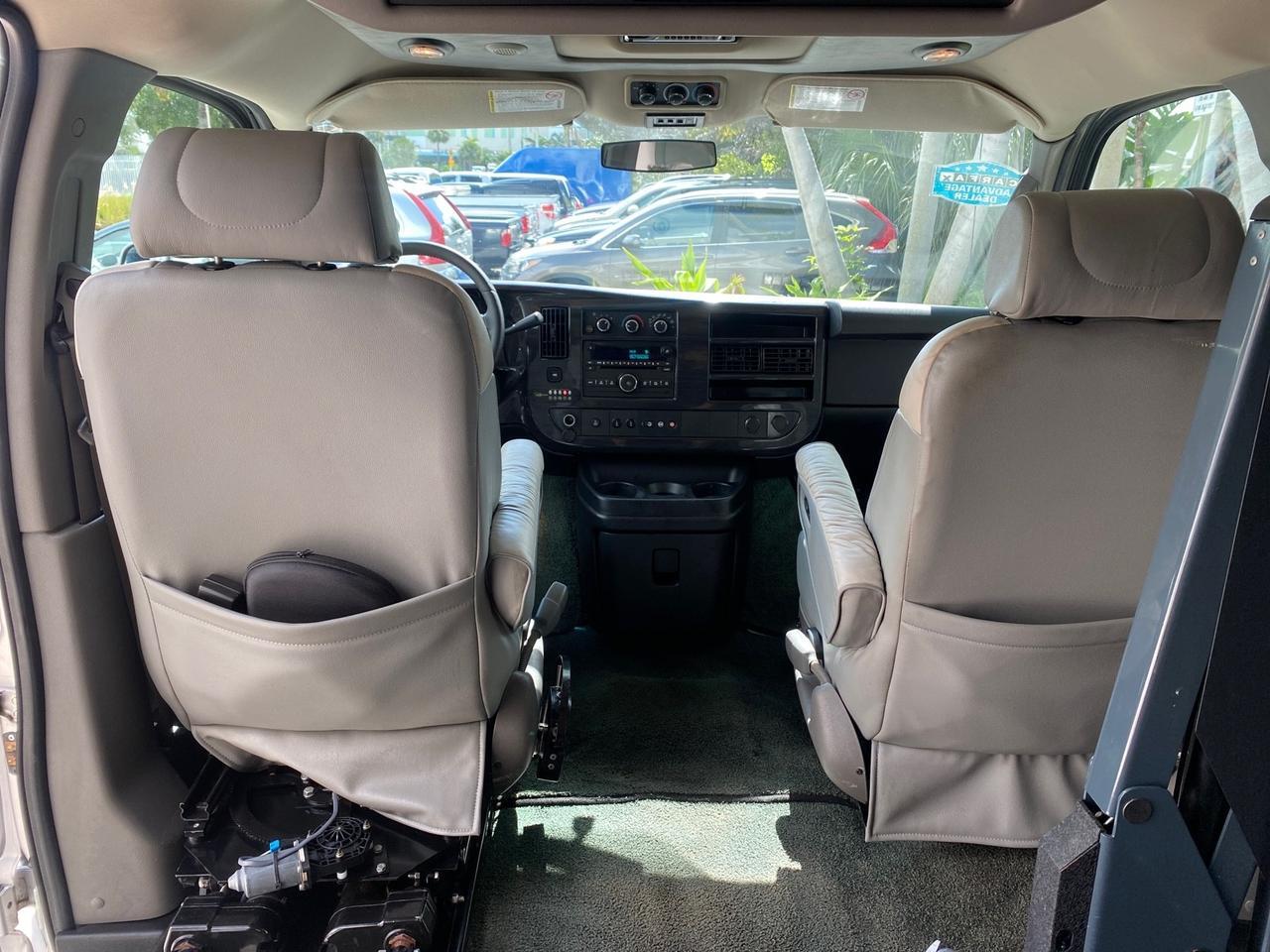 2013 GMC SAVANA HI TOP CONVERSION HANDICAP LIFT LOW MILES 24,857 Pompano Beach FL
