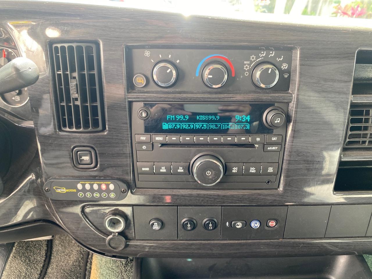 2013 GMC SAVANA HI TOP CONVERSION HANDICAP LIFT LOW MILES 24,857 Pompano Beach FL