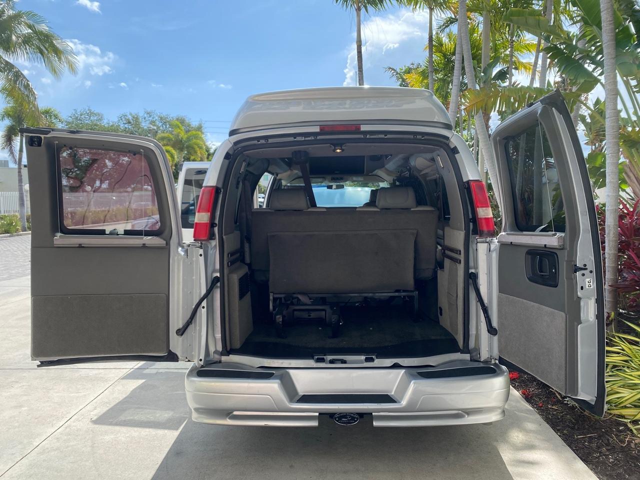 2013 GMC SAVANA HI TOP CONVERSION HANDICAP LIFT LOW MILES 24,857 Pompano Beach FL