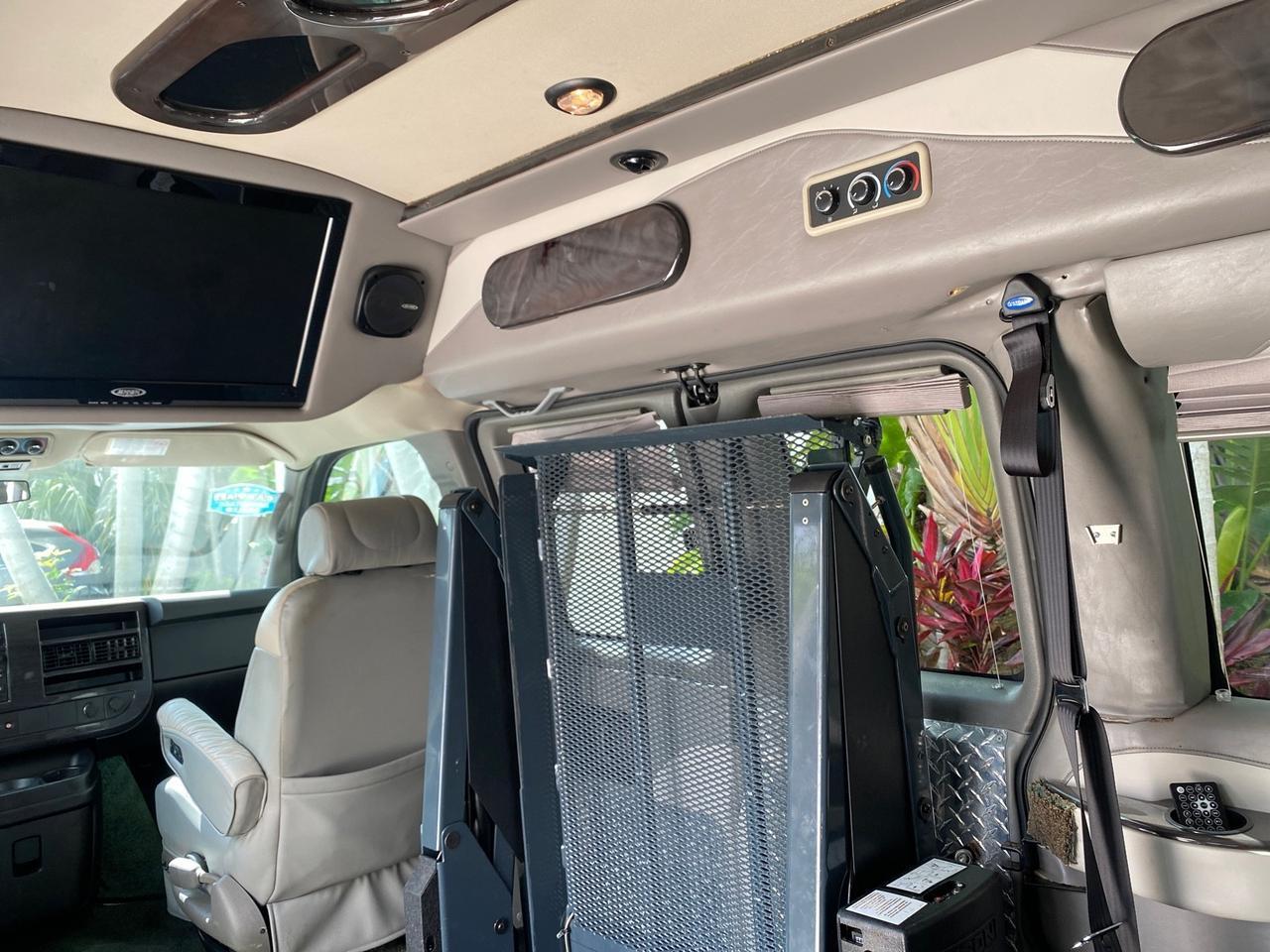 2013 GMC SAVANA HI TOP CONVERSION HANDICAP LIFT LOW MILES 24,857 Pompano Beach FL