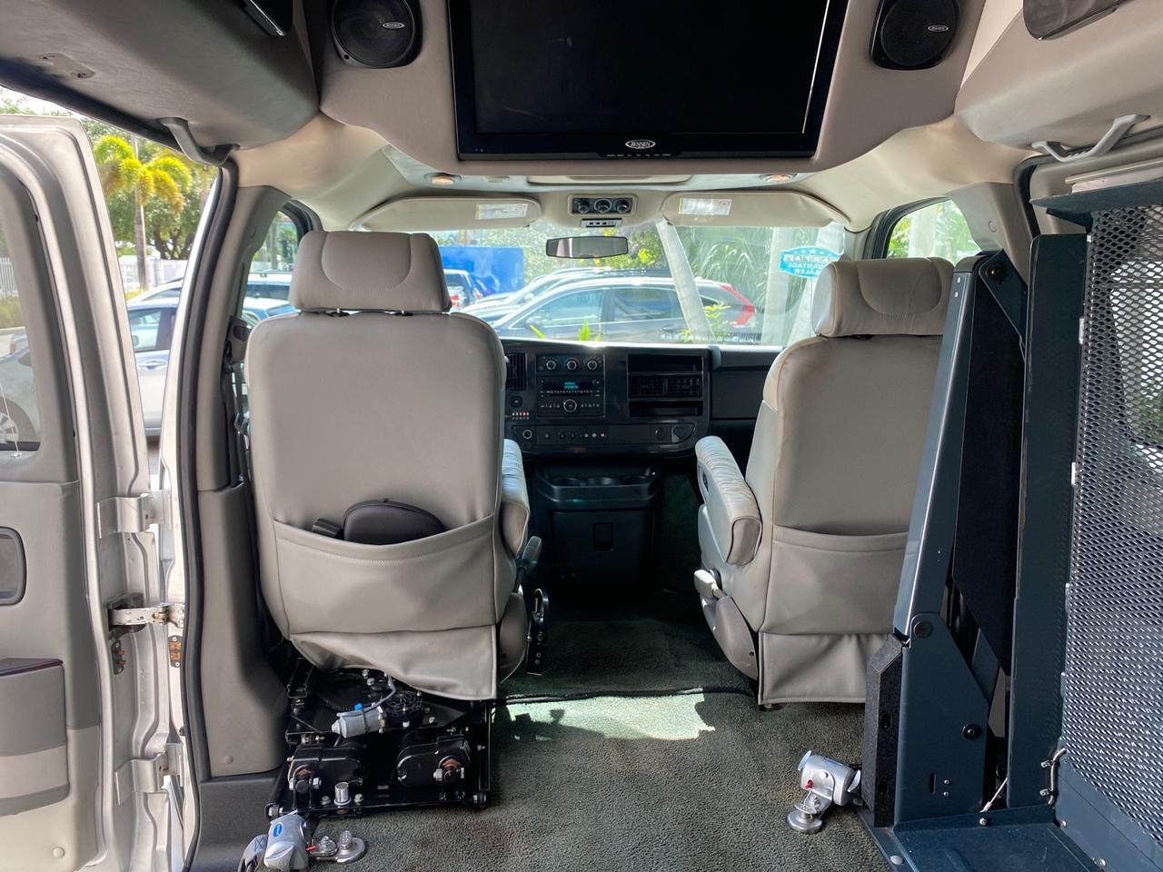 2013 GMC SAVANA HI TOP CONVERSION HANDICAP LIFT LOW MILES 24,857 Pompano Beach FL