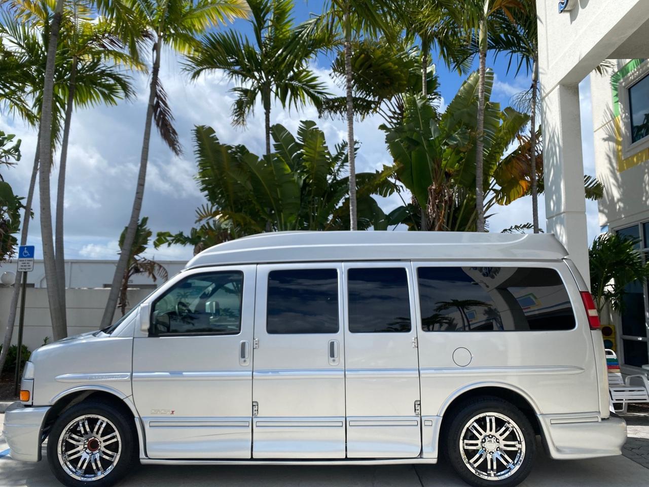 2013 GMC SAVANA HI TOP CONVERSION HANDICAP LIFT LOW MILES 24,857 Pompano Beach FL