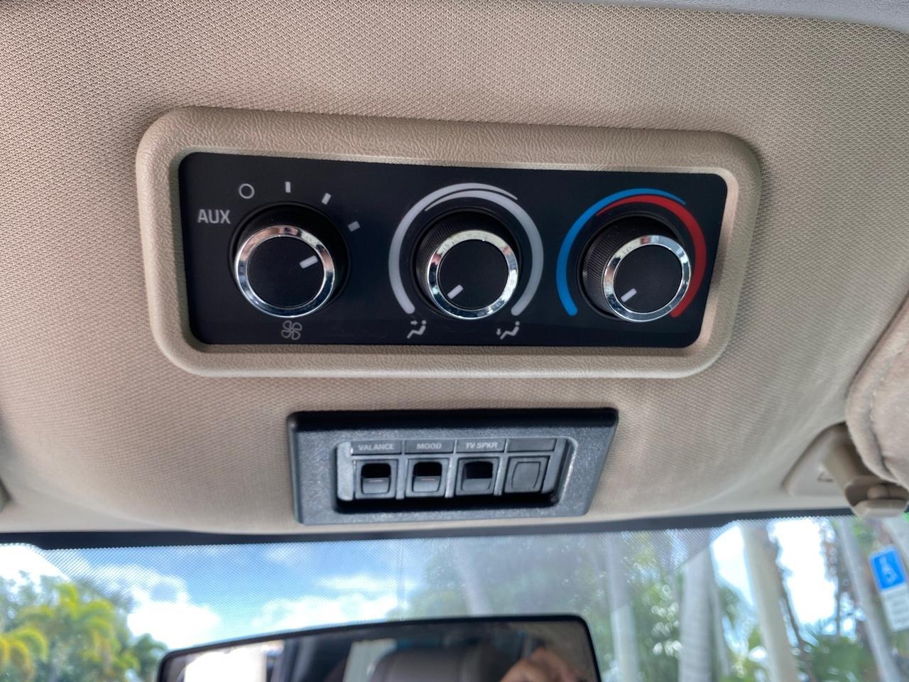 2013 GMC SAVANA HI TOP CONVERSION HANDICAP LIFT LOW MILES 24,857 Pompano Beach FL