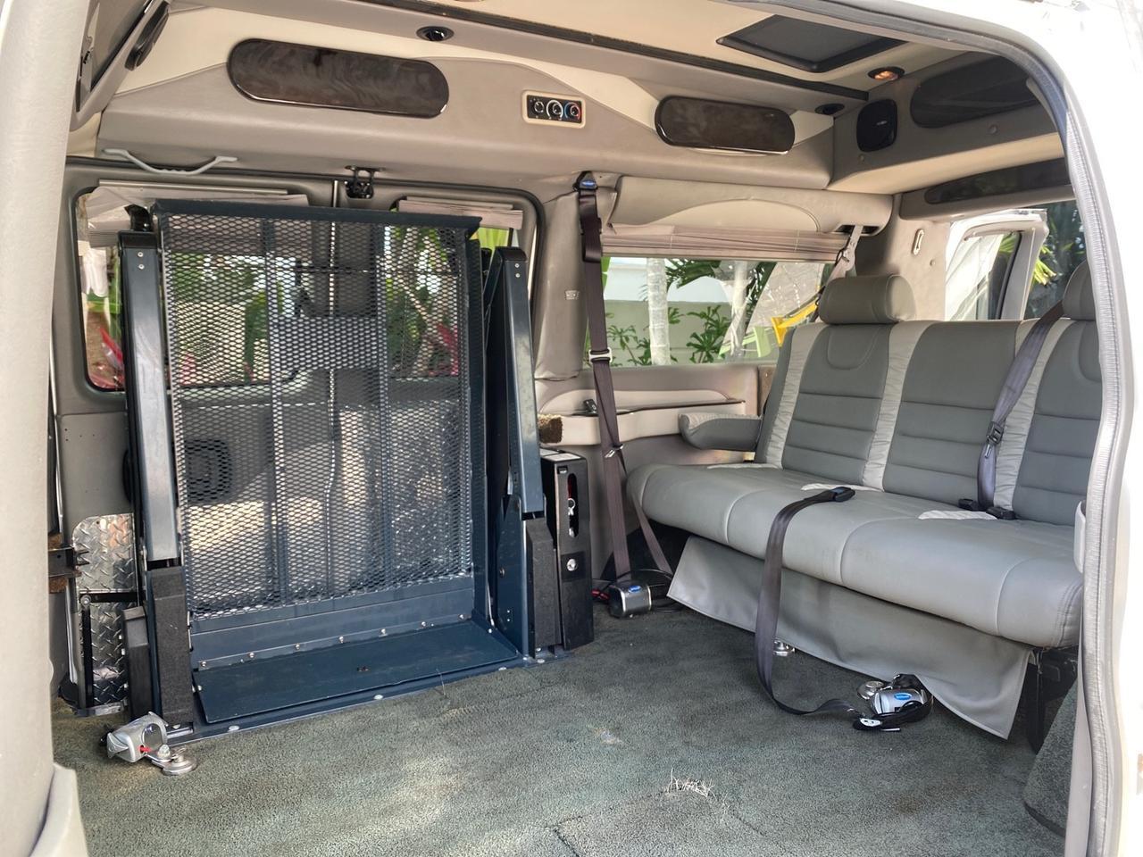 2013 GMC SAVANA HI TOP CONVERSION HANDICAP LIFT LOW MILES 24,857 Pompano Beach FL