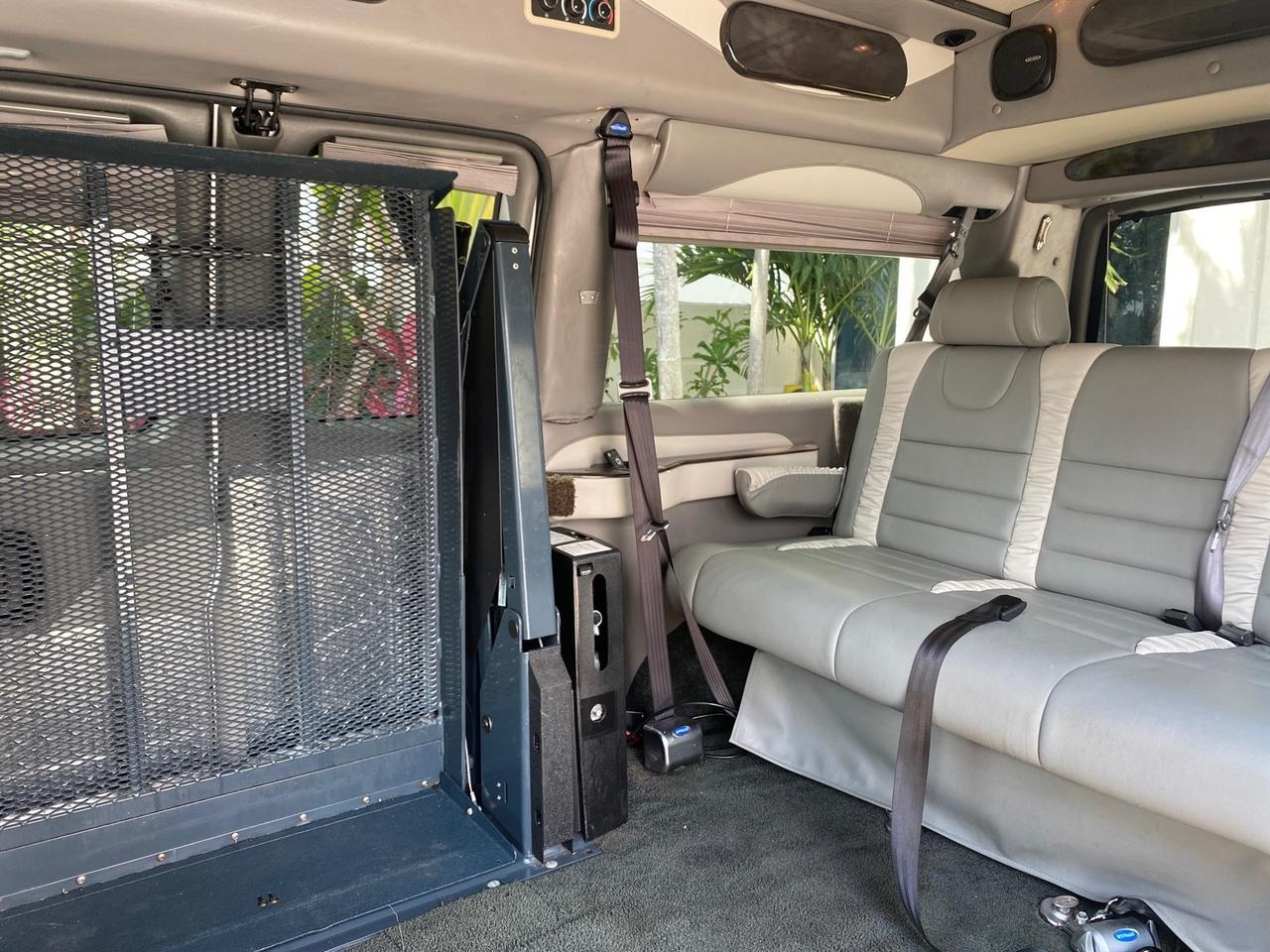 2013 GMC SAVANA HI TOP CONVERSION HANDICAP LIFT LOW MILES 24,857 Pompano Beach FL