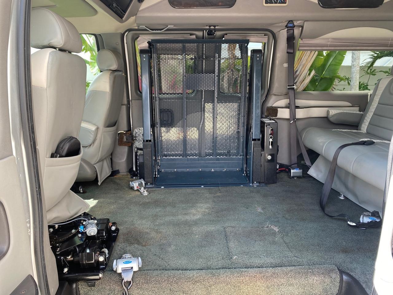 2013 GMC SAVANA HI TOP CONVERSION HANDICAP LIFT LOW MILES 24,857 Pompano Beach FL