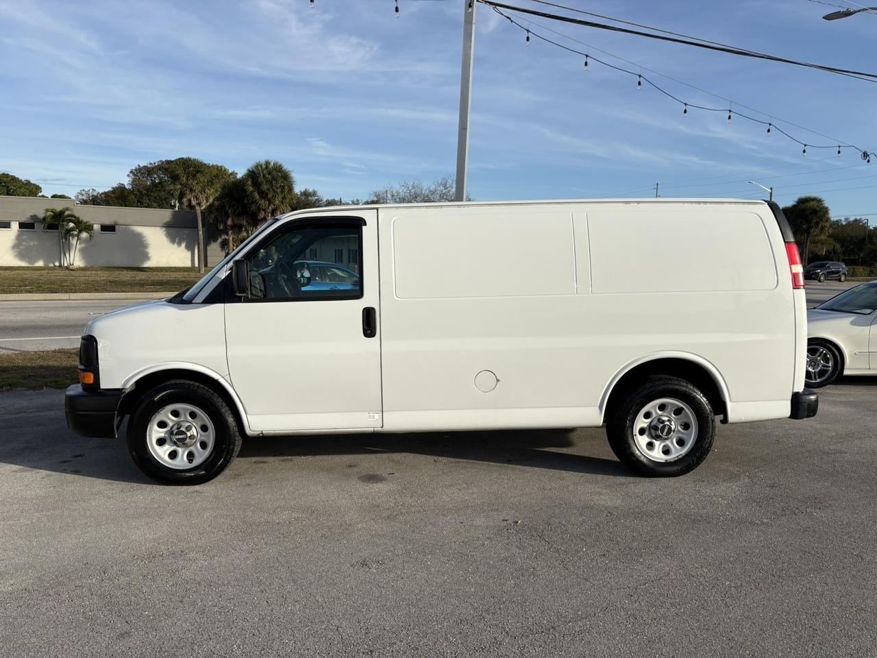2013 GMC Savana Cargo Van