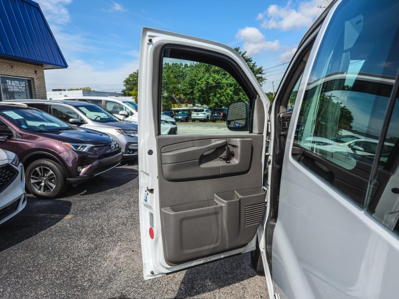 2013 GMC Savana Cargo Van Tallmadge OH