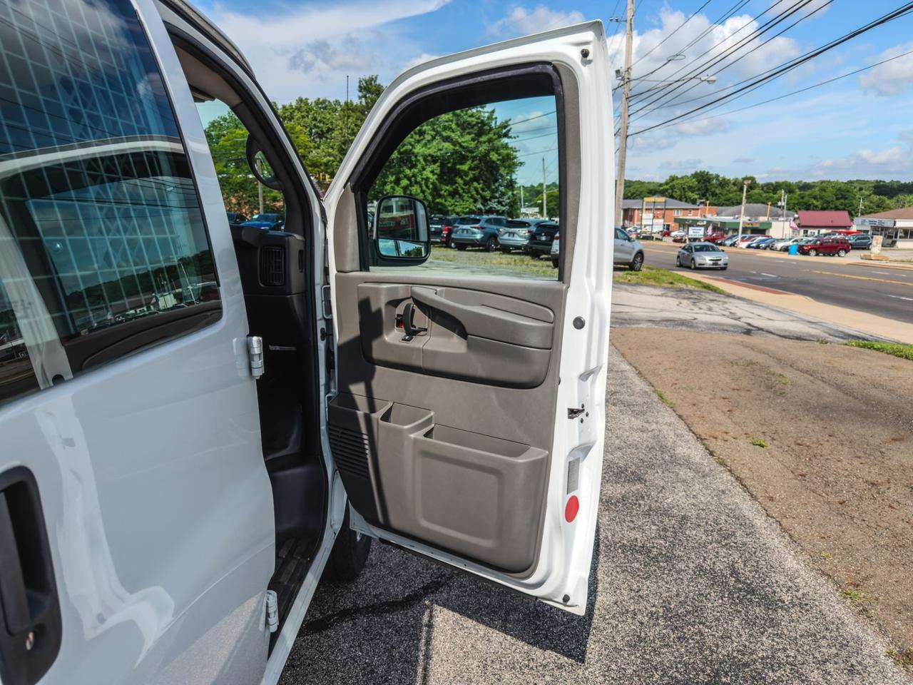 2013 GMC Savana Cargo Van Tallmadge OH