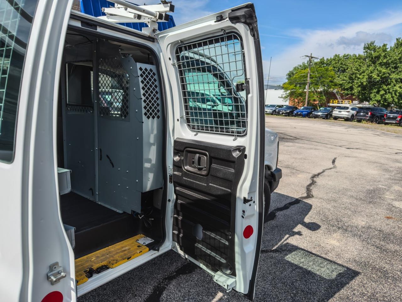 2013 GMC Savana Cargo Van Tallmadge OH