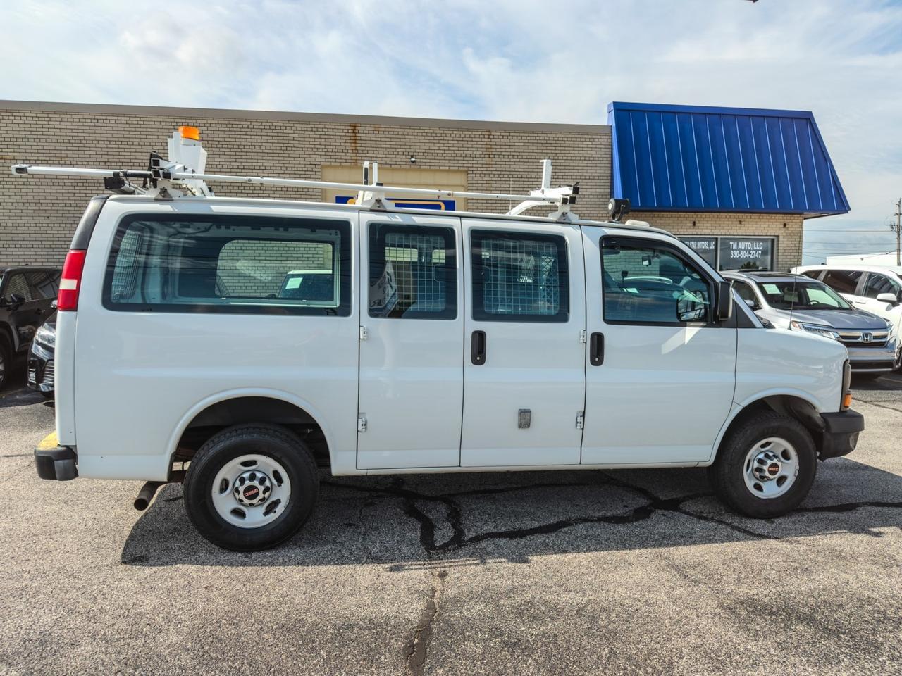 2013 GMC Savana Cargo Van Tallmadge OH