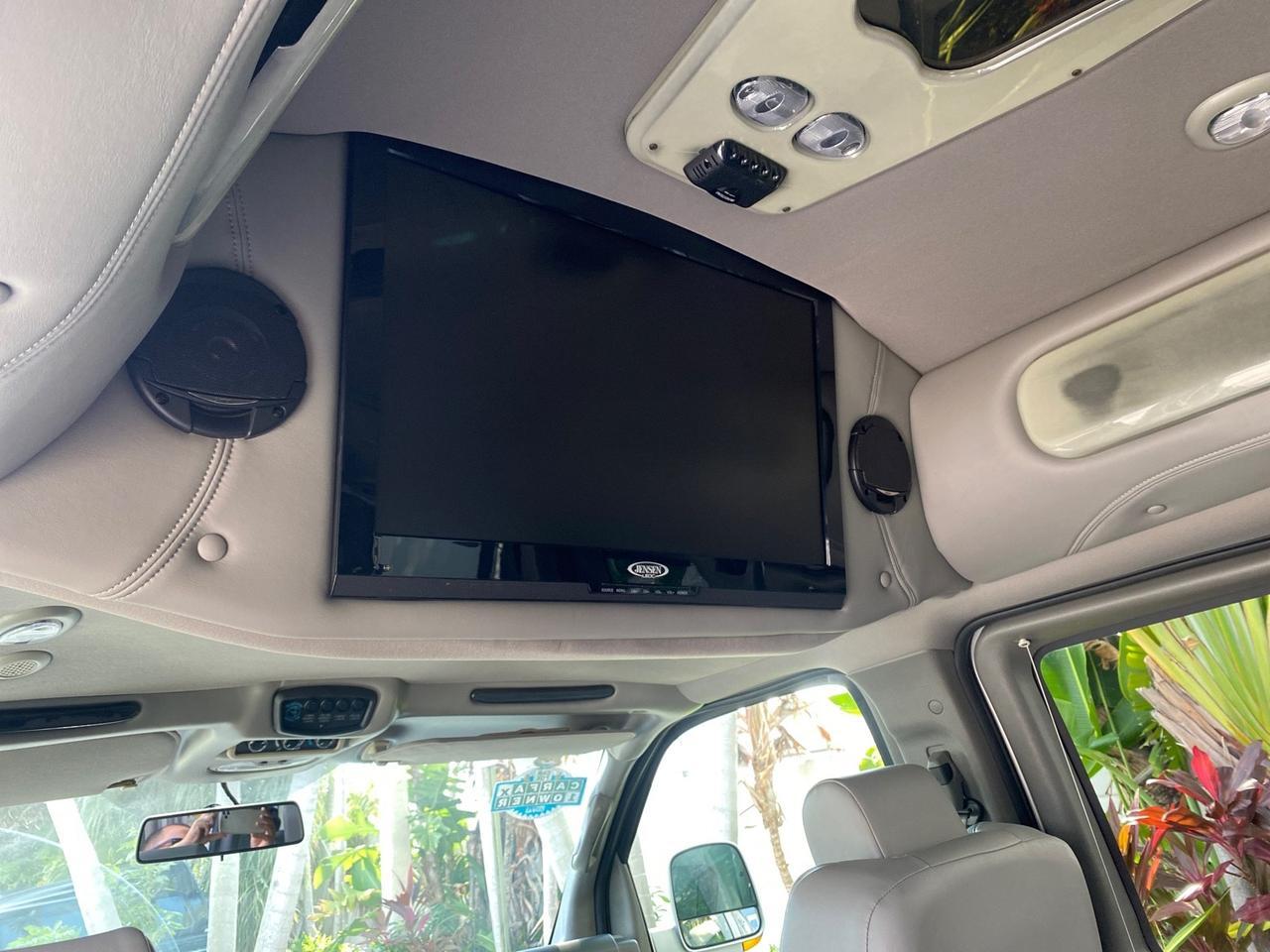 2013 GMC Savana HIGH TOP CONV VAN HIGH TOP CONV LOW MILES 27,511 1 OWNER Pompano Beach FL
