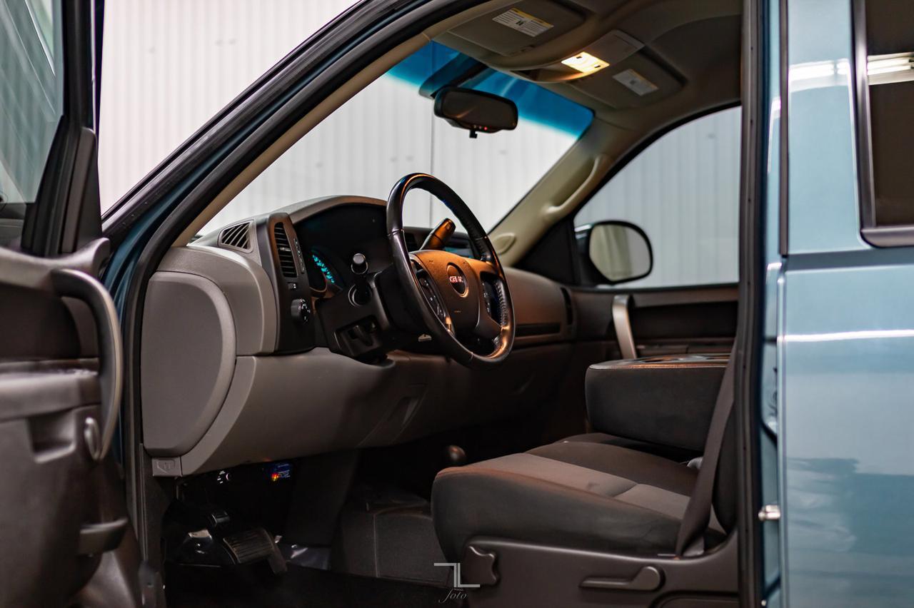 2013 GMC Sierra 1500 4x4 Crew Cab SLE Red Deer AB